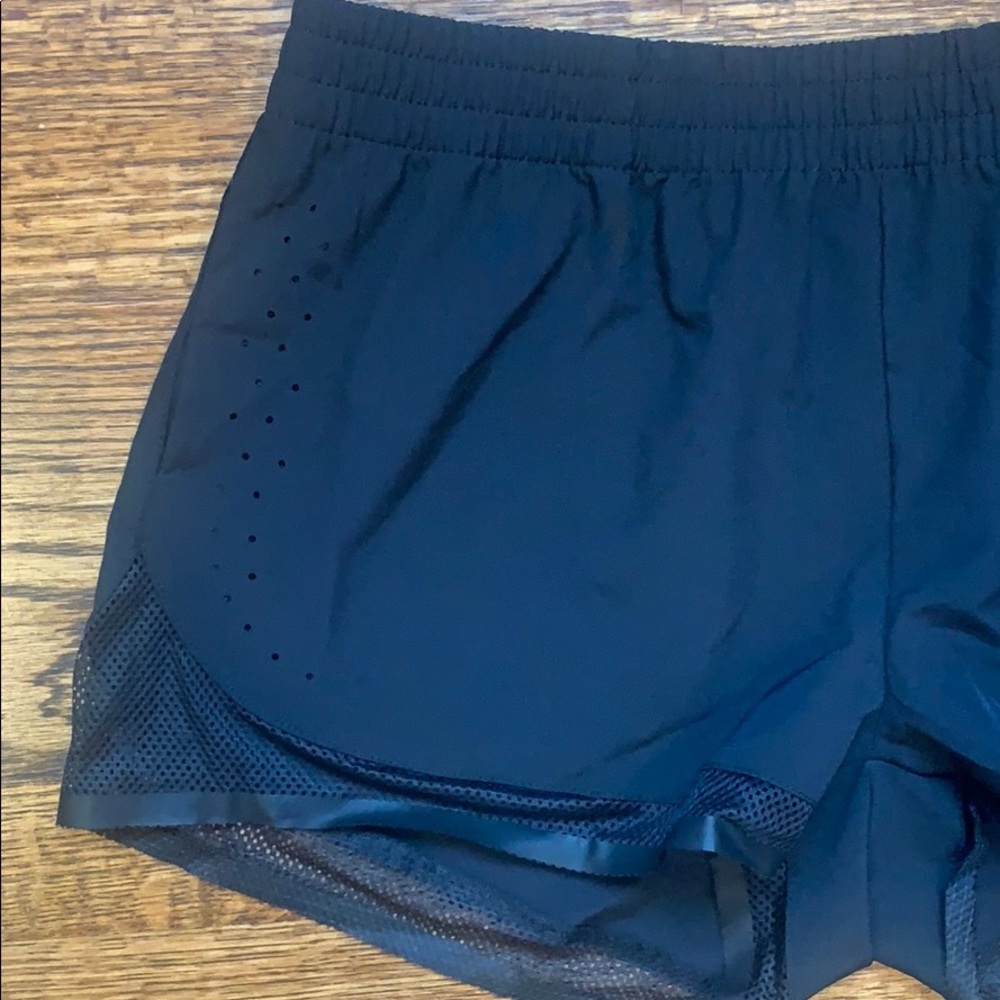 Fabletics Shorts - Picture 3 of 6